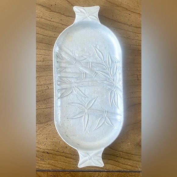 Everlast Other - Elegant Floral Embossed Aluminum Tray. Vintage. Brand Everlast